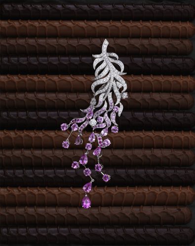 Jewelry 1-_ à remplacer Boucle sur crayons en chocolet basse def Chanel